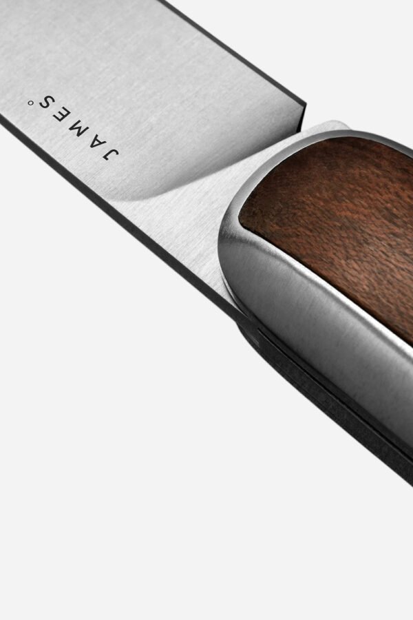pocket-friendly profile with an integrated lanyard
